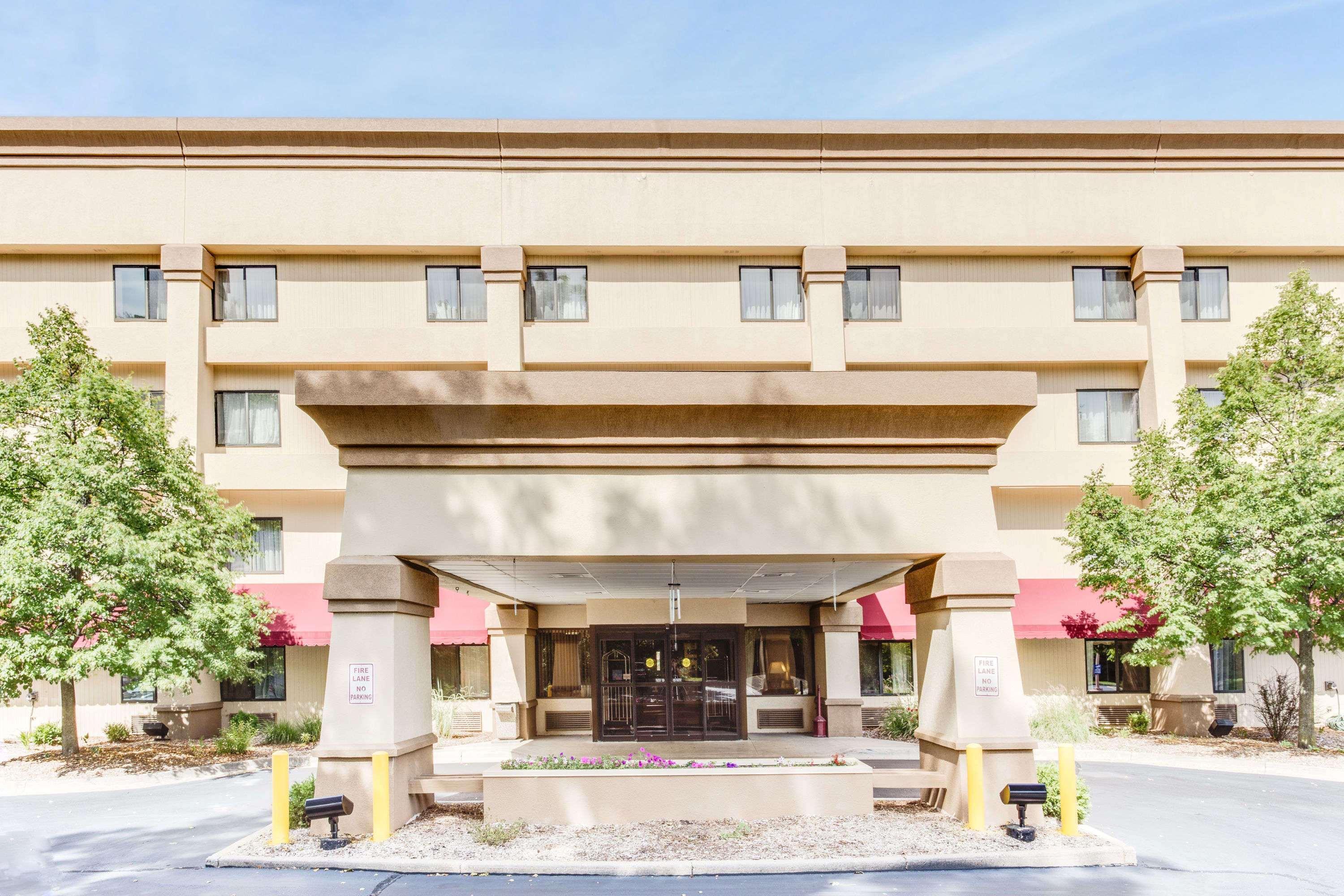 Baymont by Wyndham Kalamazoo Bagian luar foto